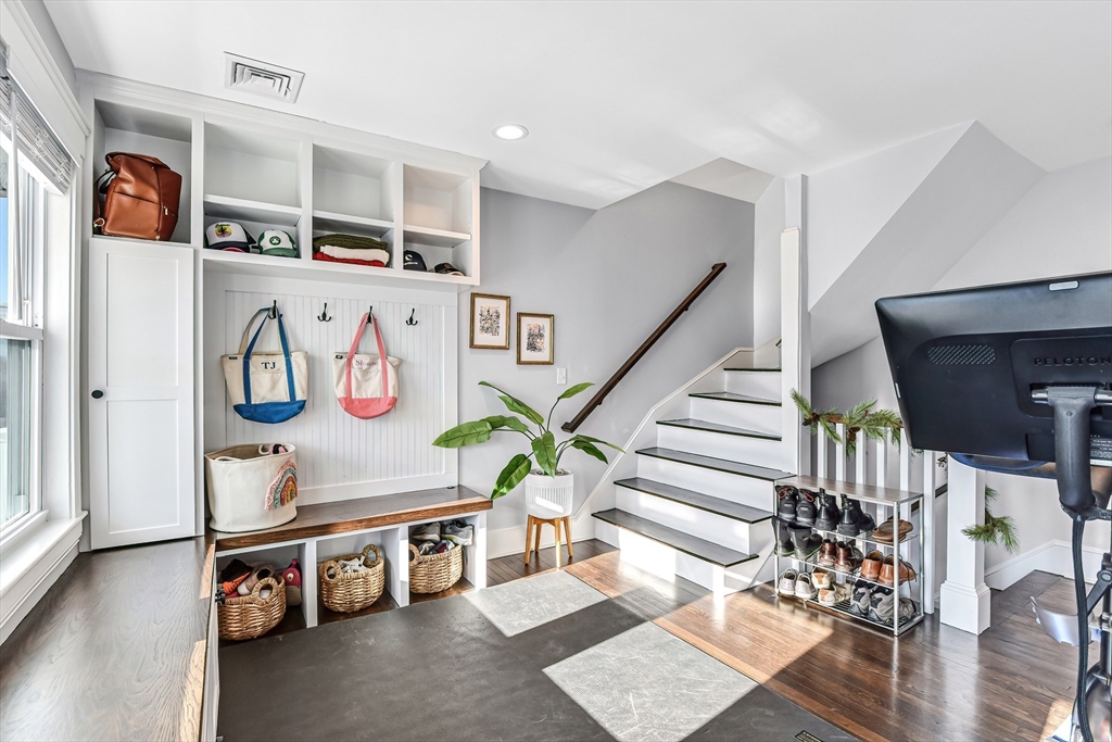 58 Metropolitan Ave # 2