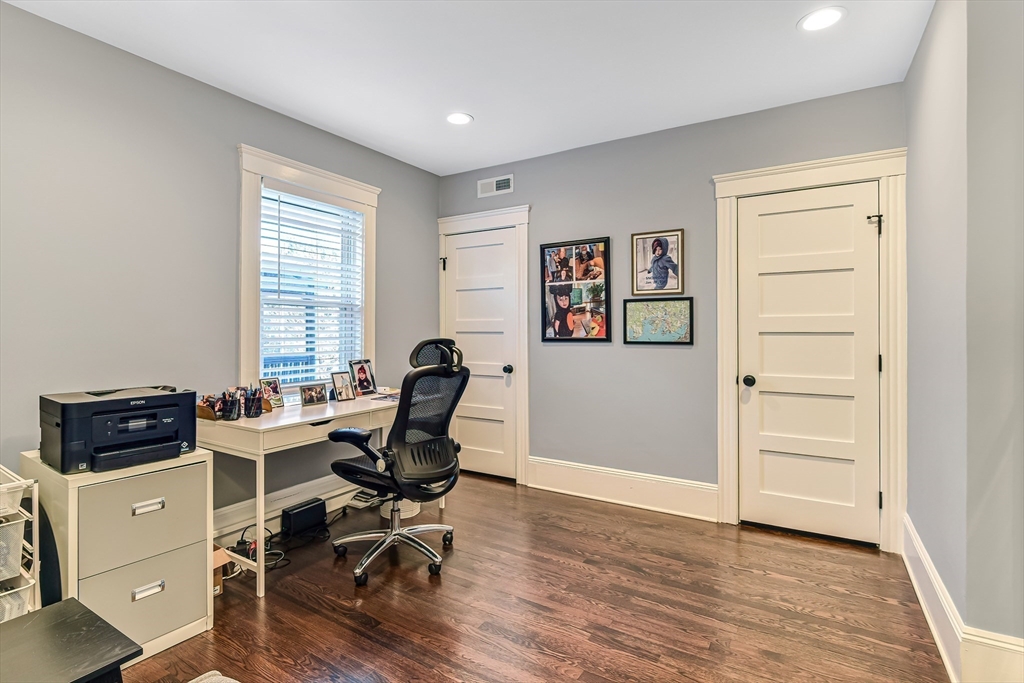 58 Metropolitan Ave # 2