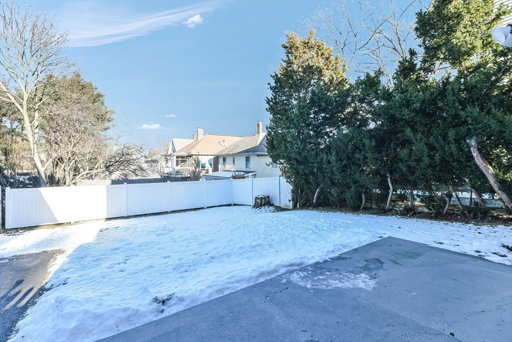 58 Metropolitan Ave # 2