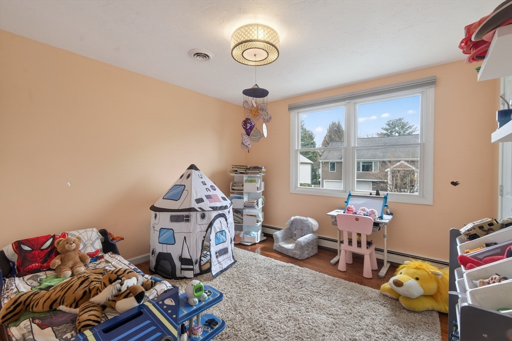 50 Meetinghouse Cir
