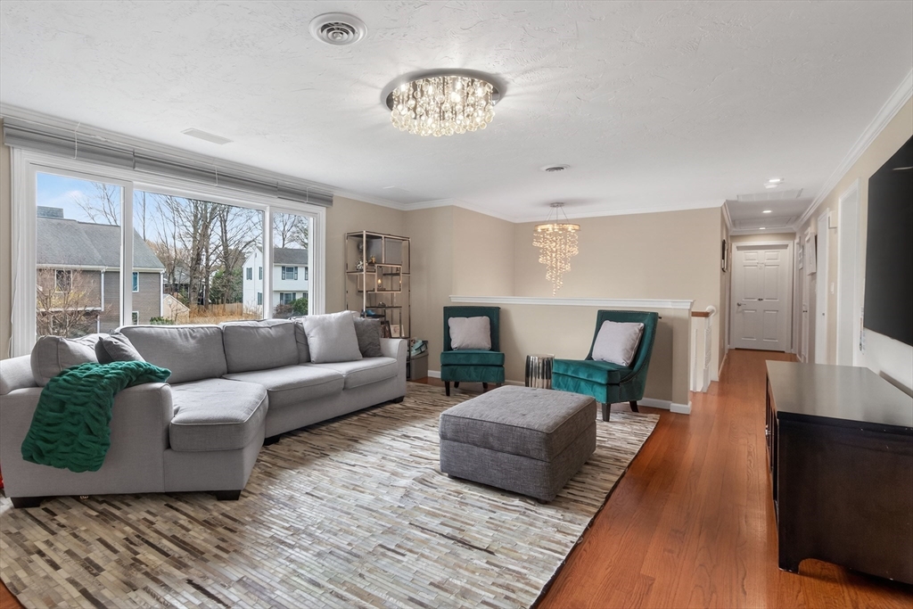 50 Meetinghouse Cir