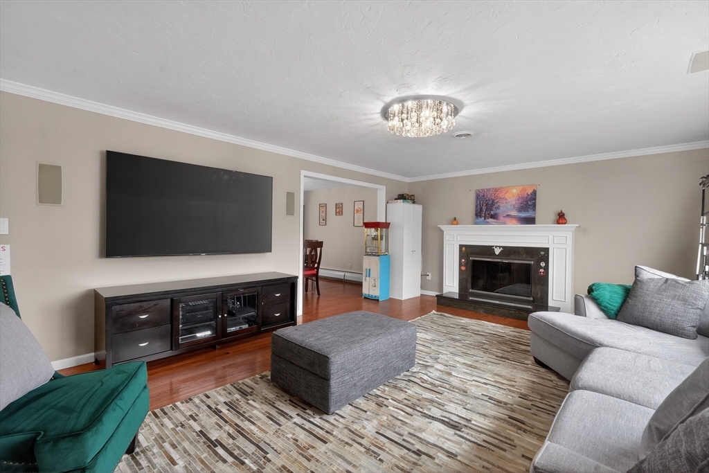 50 Meetinghouse Cir