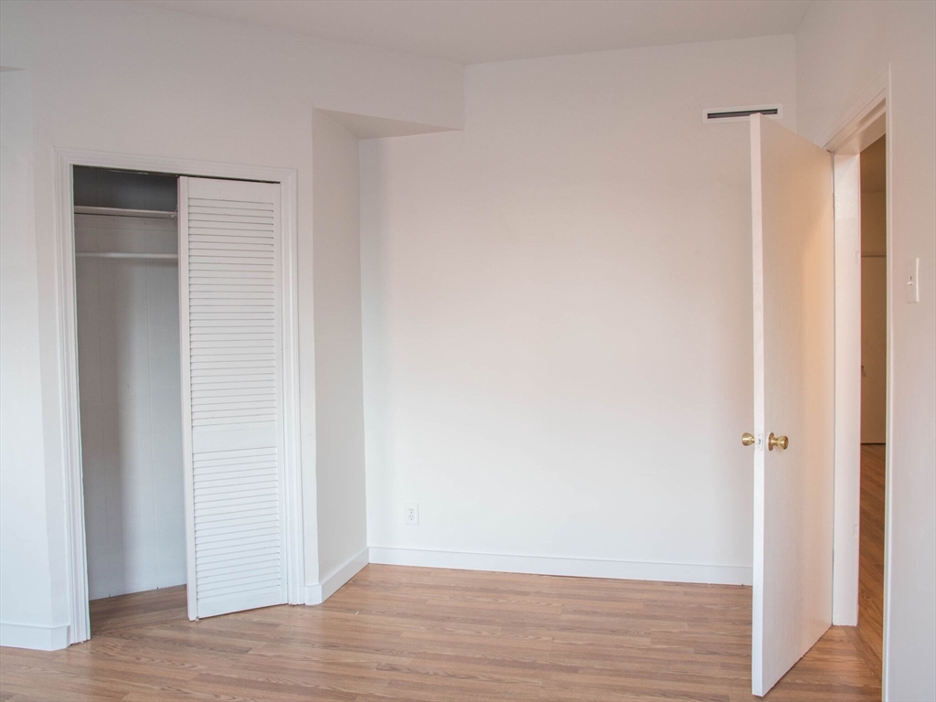 186 Emerson Street # 1