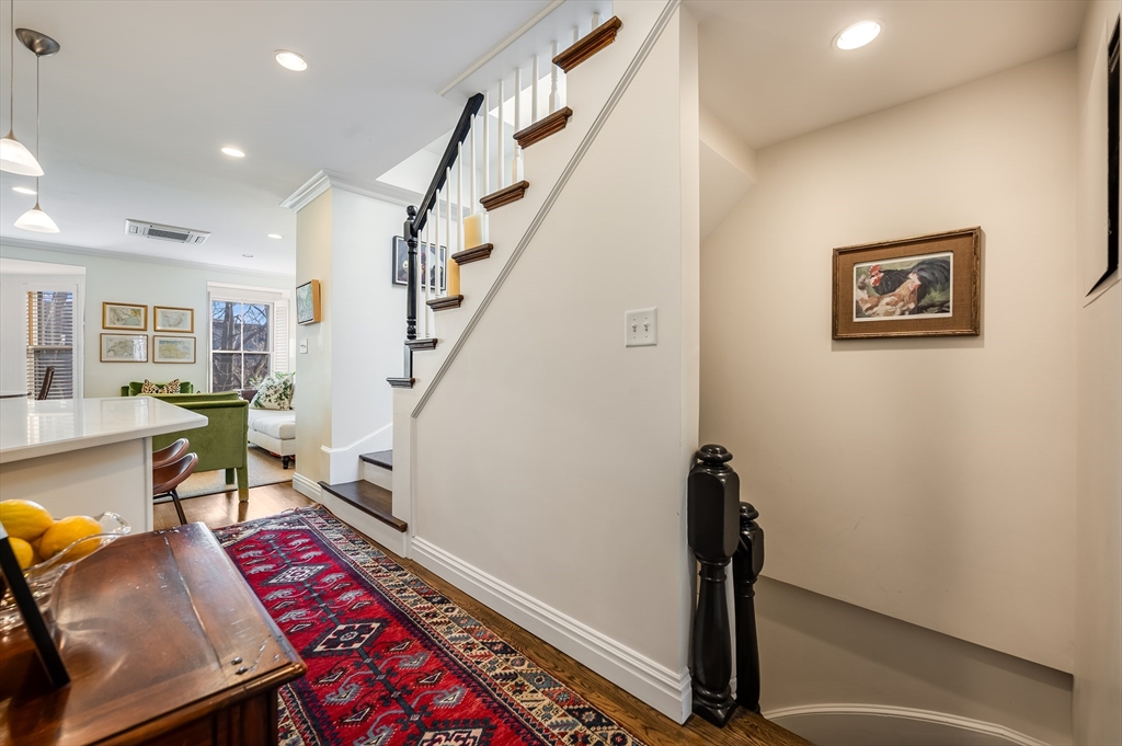 75 Montgomery St # 4