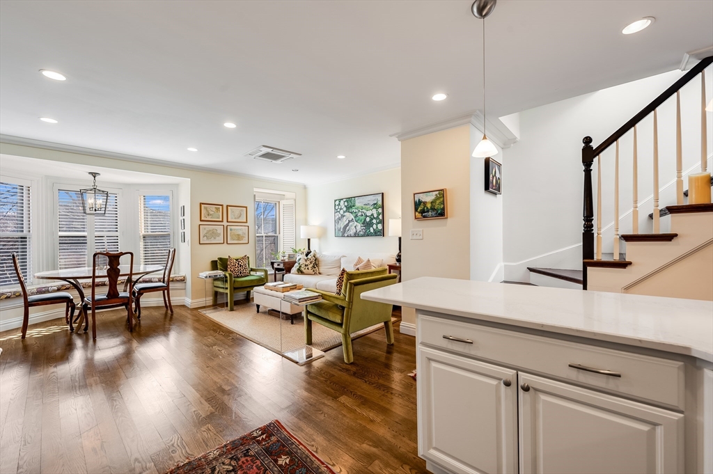 75 Montgomery St # 4