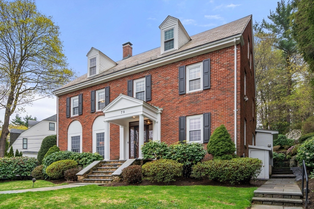 78 Waban Hill Rd N