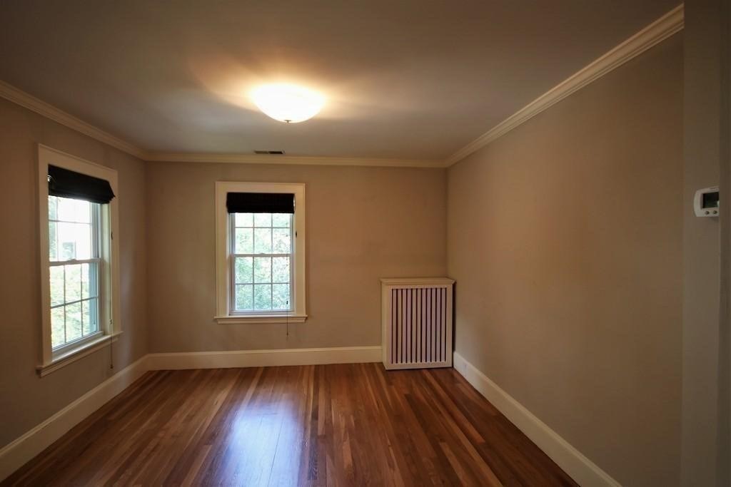 30 Farmcrest Ave
