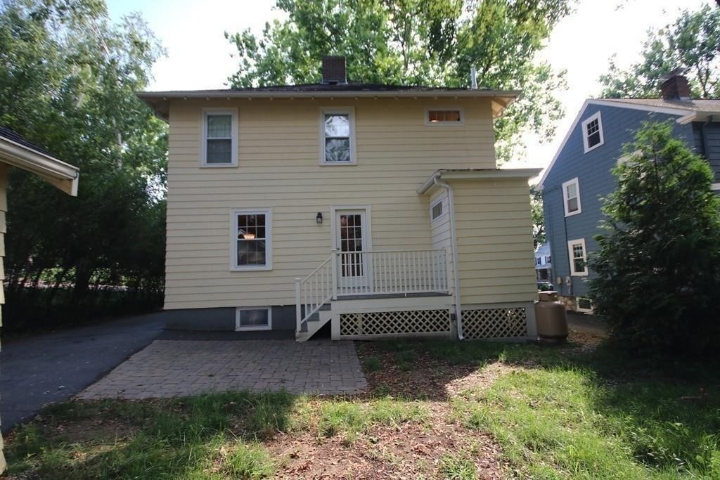30 Farmcrest Ave
