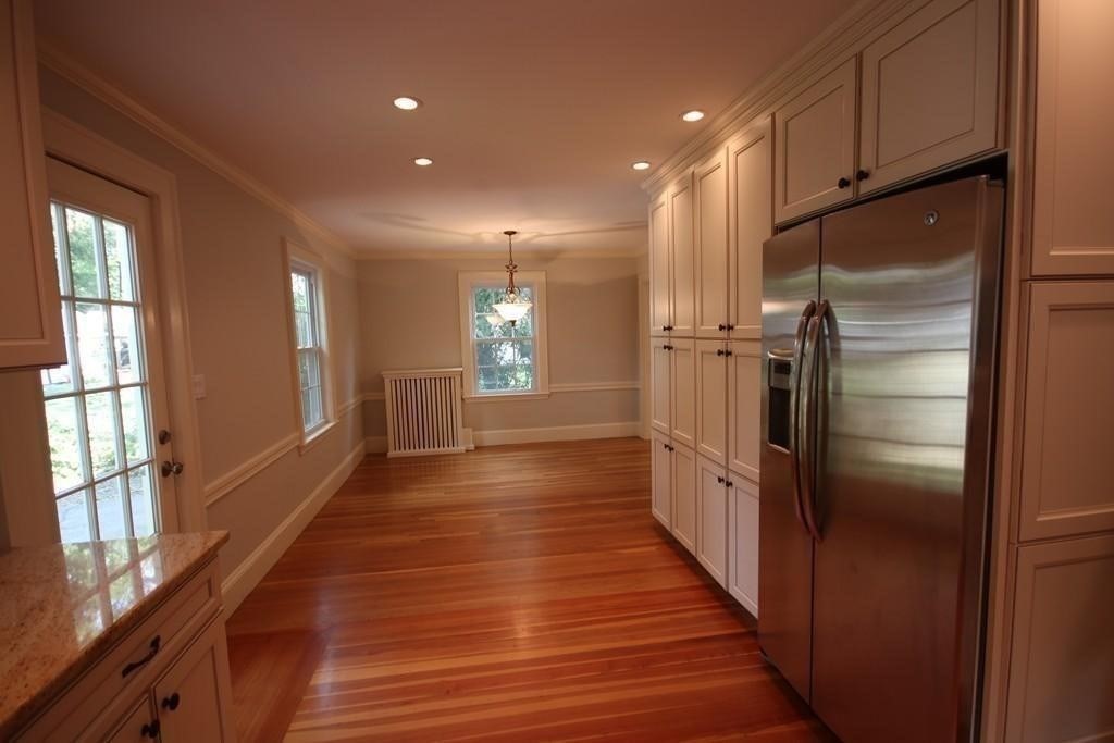 30 Farmcrest Ave