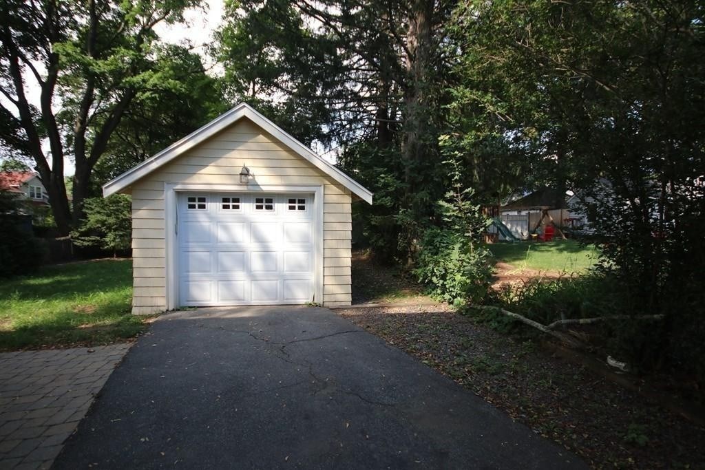 30 Farmcrest Ave