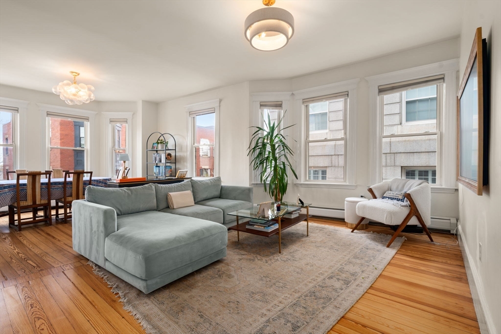 6-8 Bartlett St # 3