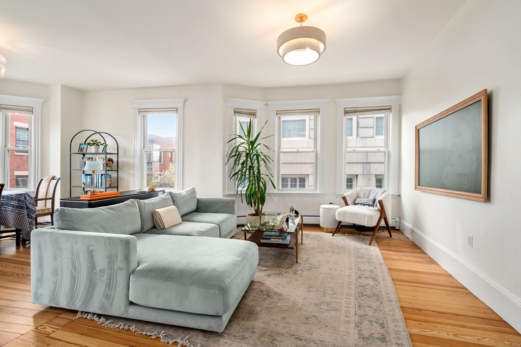 6-8 Bartlett St # 3
