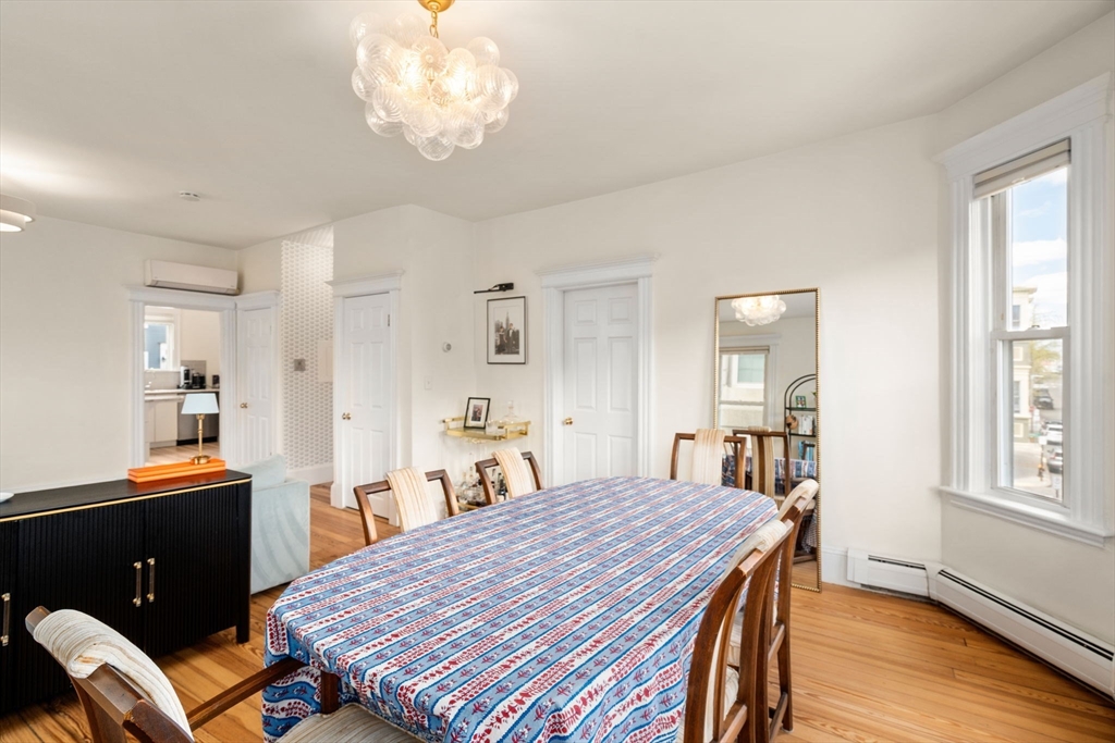 6-8 Bartlett St # 3