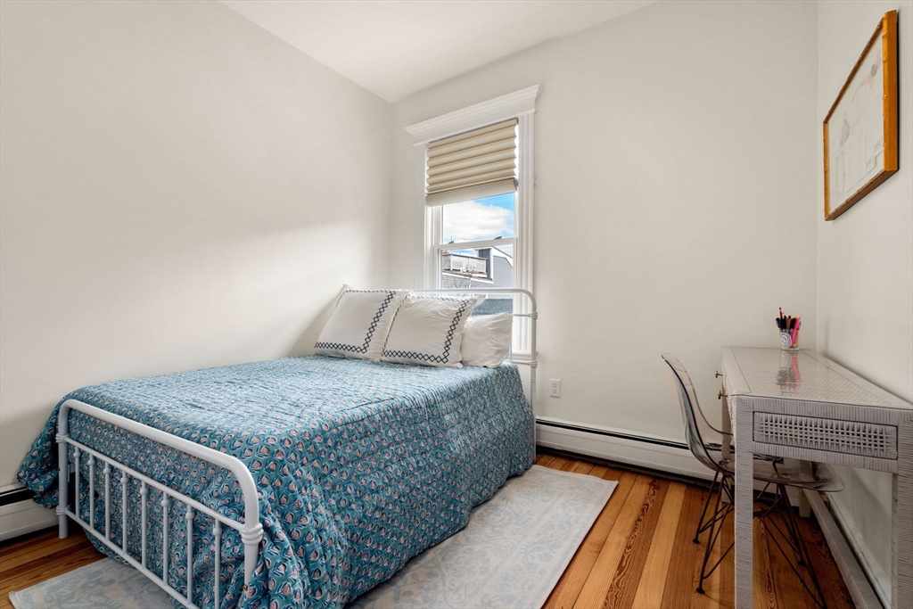 6-8 Bartlett St # 3