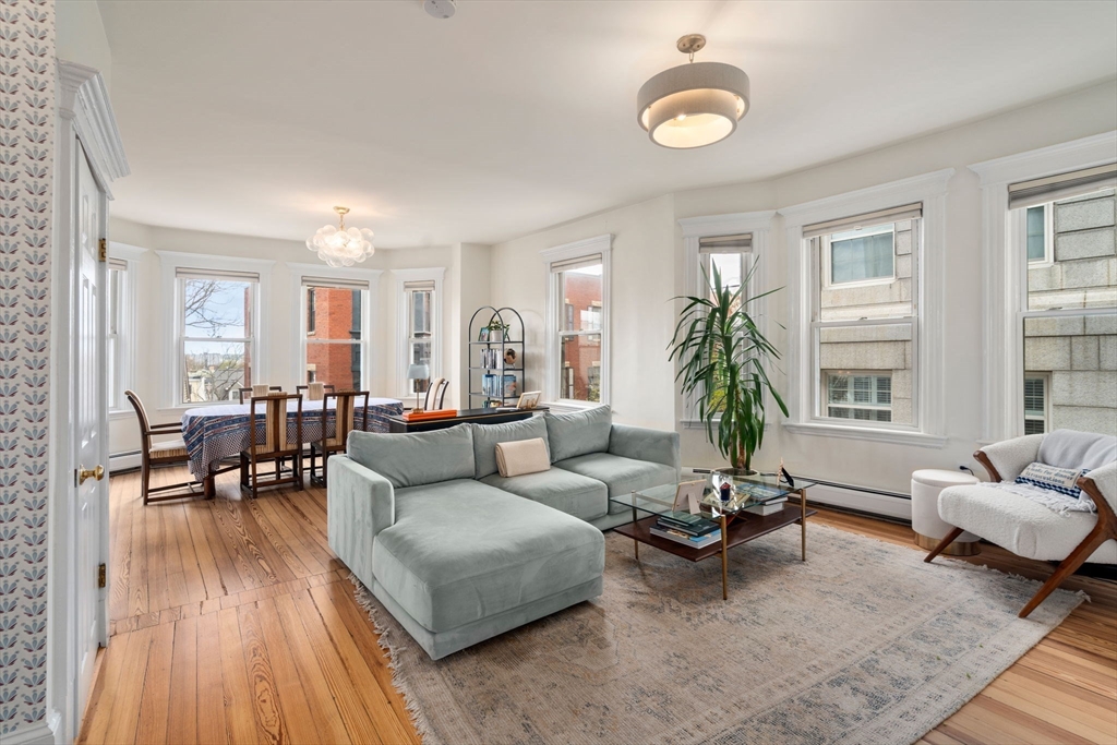 6-8 Bartlett St # 3