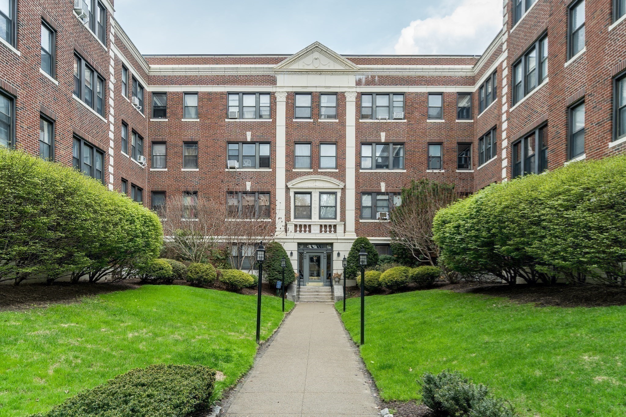 145 Englewood Ave # 33