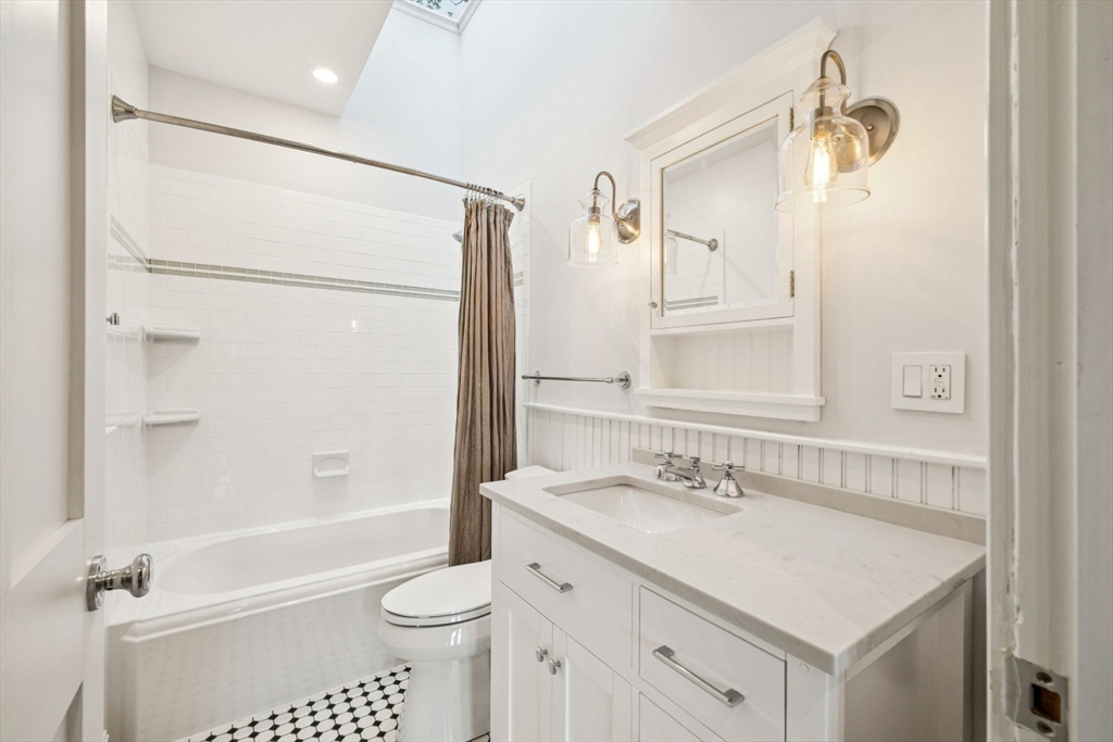 46 Dartmouth Street # 3