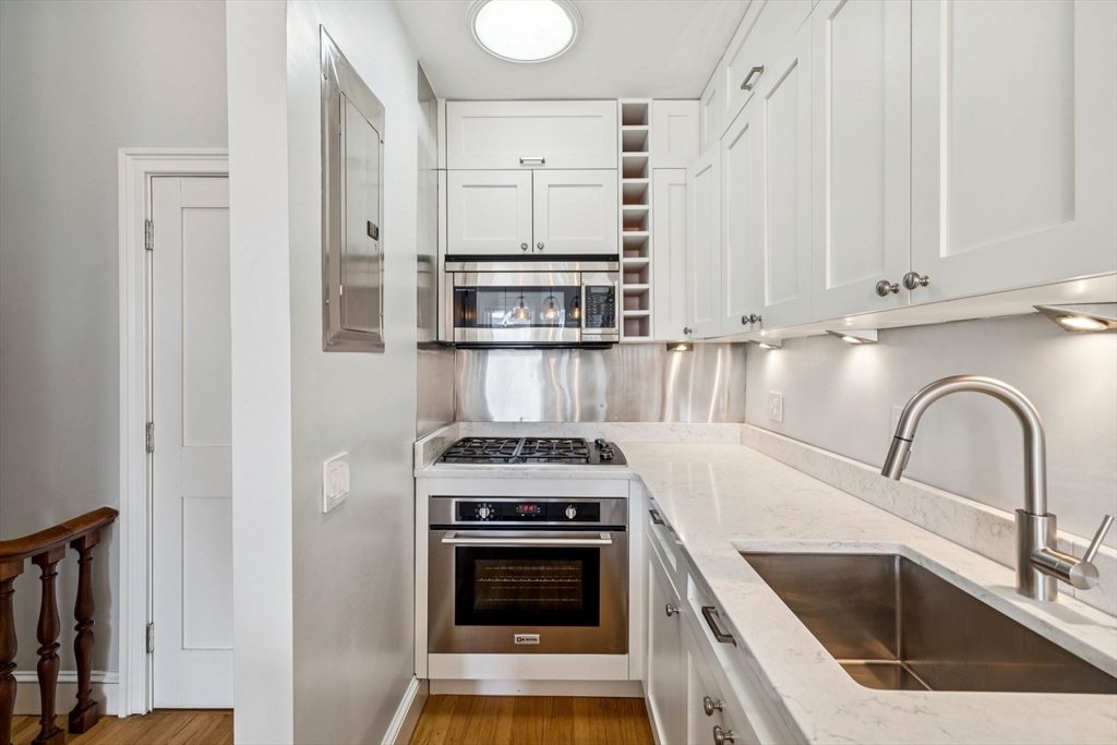 46 Dartmouth Street # 3