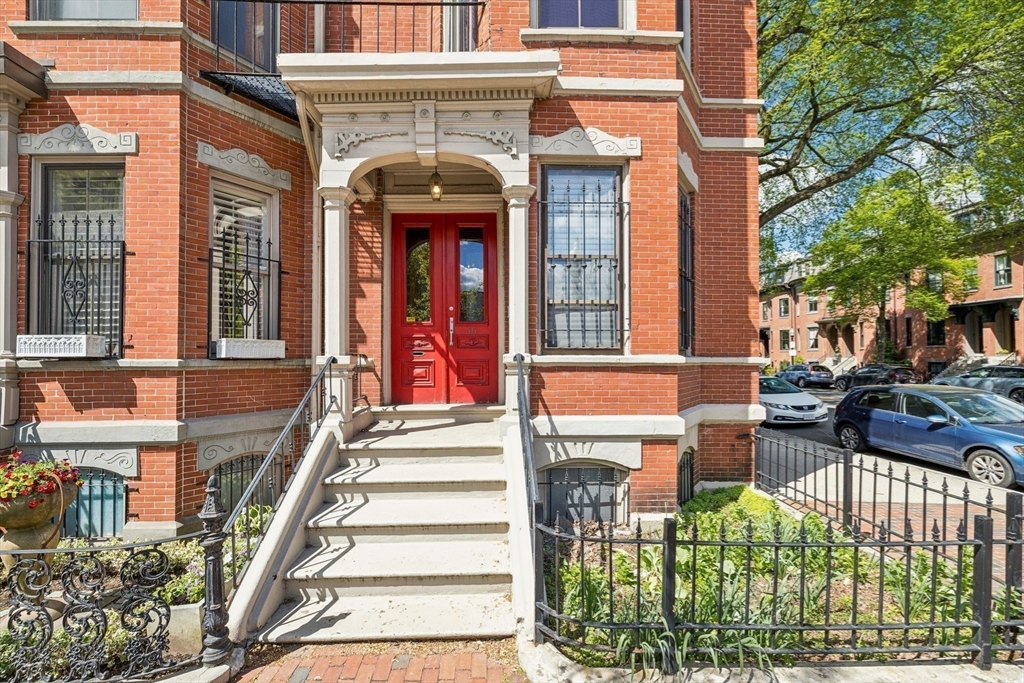 46 Dartmouth Street # 3