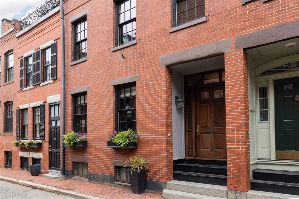 2 Haven St