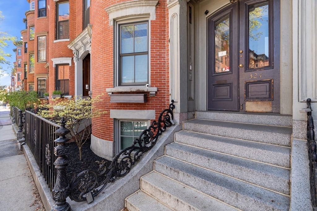 324 Shawmut Ave # 2