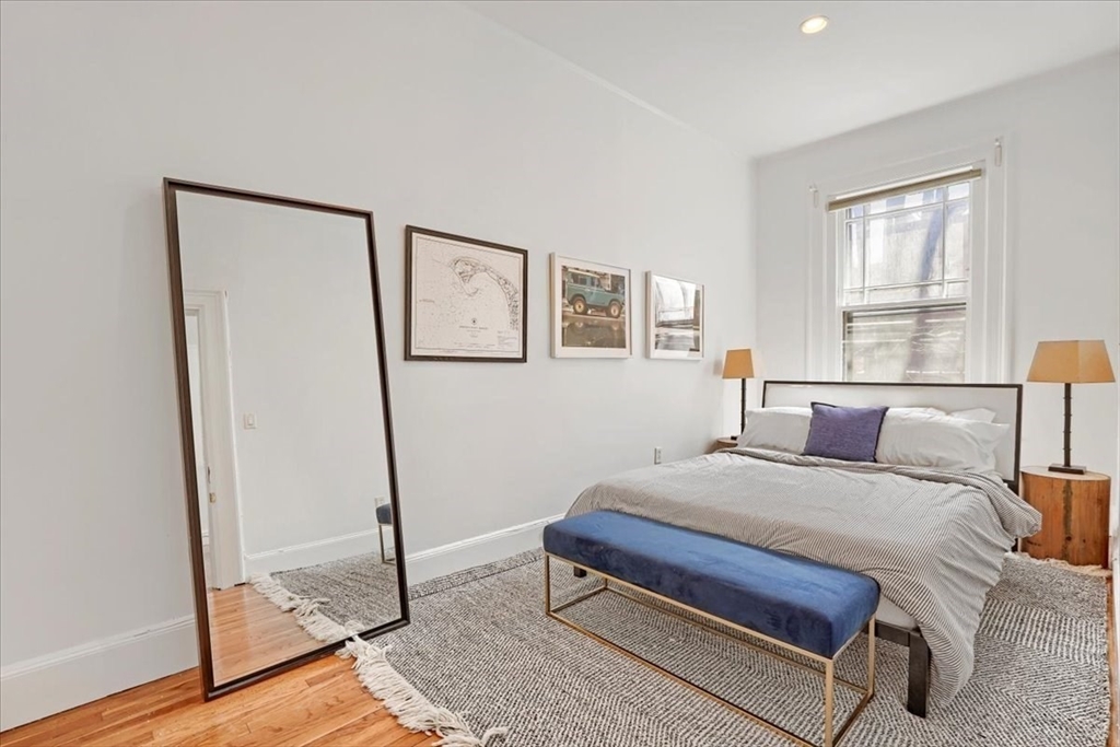 240 Marlborough St # 3R