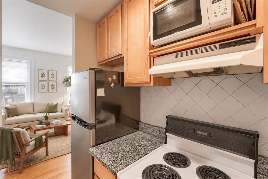 240 Marlborough St # 3R
