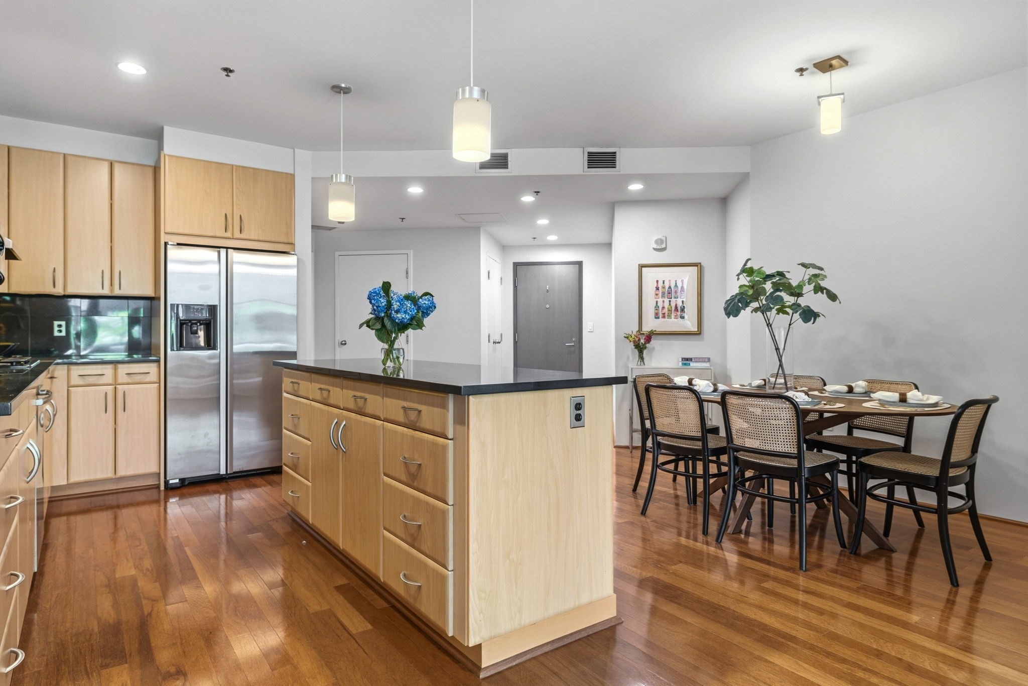 9 W Broadway # 322