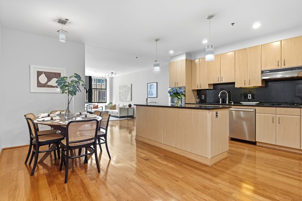 9 W Broadway # 322