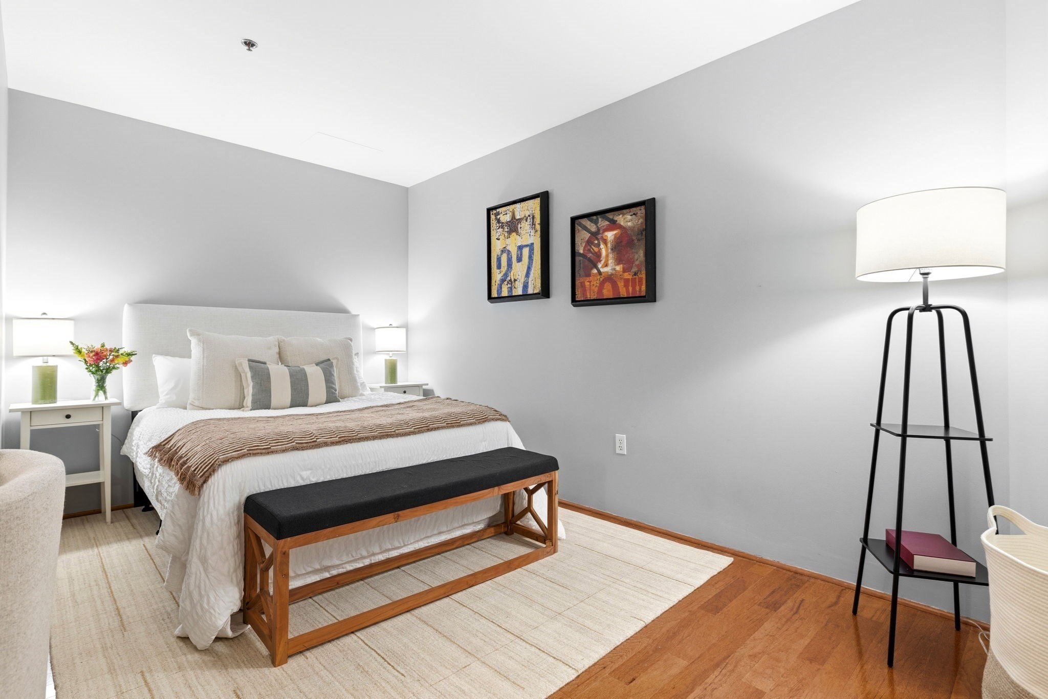 9 W Broadway # 322