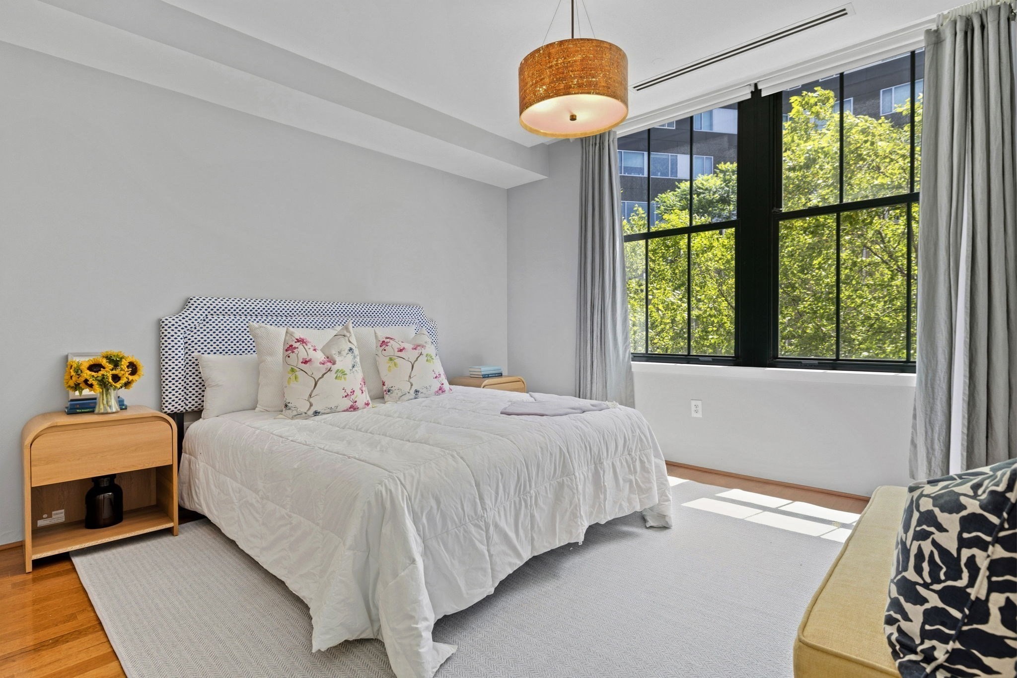 9 W Broadway # 322