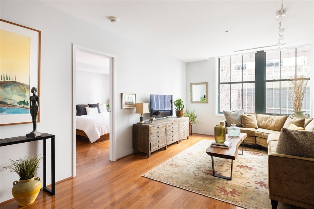 9 W Broadway # 322
