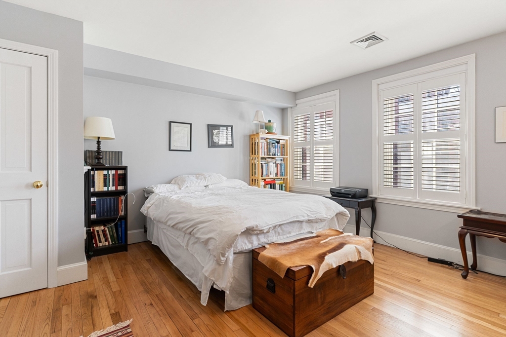50 S Russell St # 3
