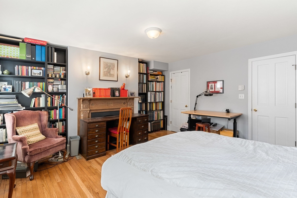 50 S Russell St # 3
