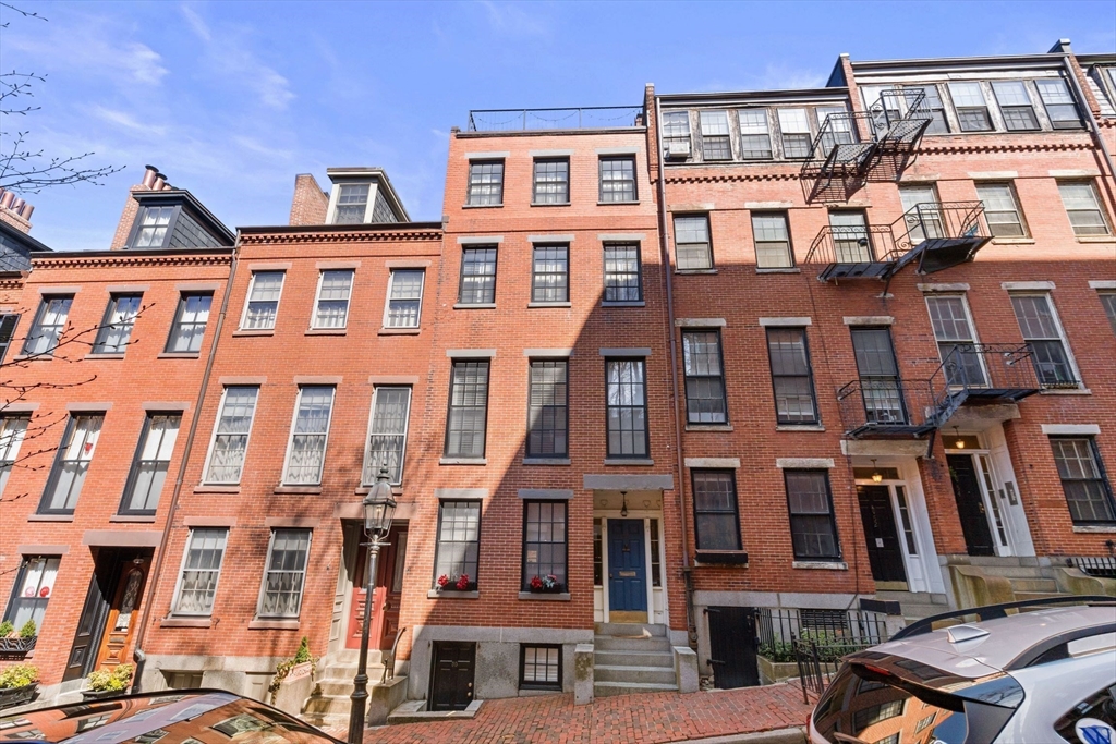50 S Russell St # 3