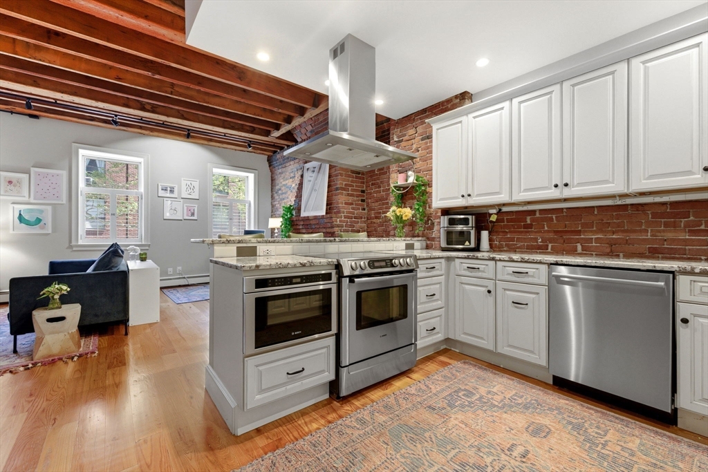122 Fulton St # 5