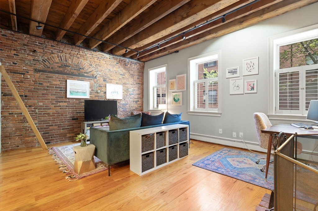 122 Fulton St # 5