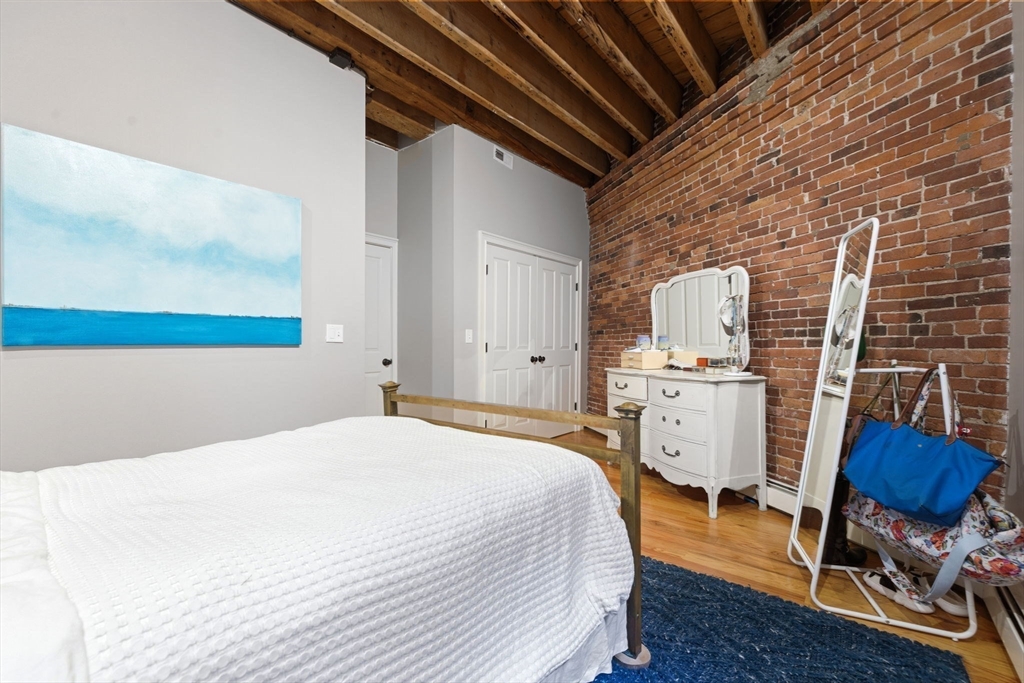 122 Fulton St # 5