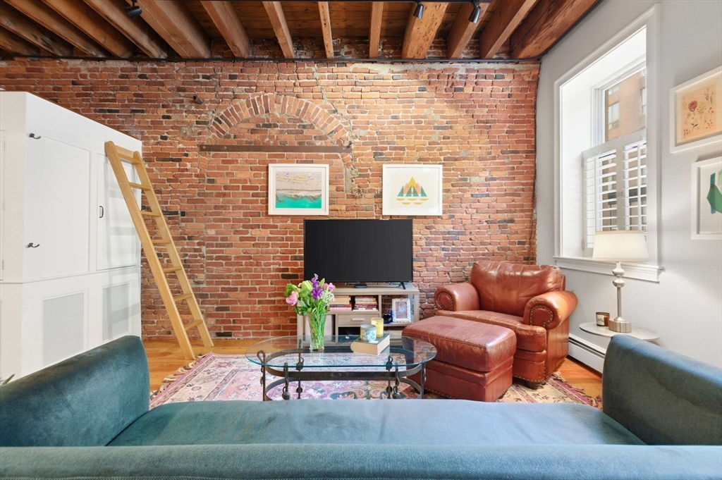 122 Fulton St # 5