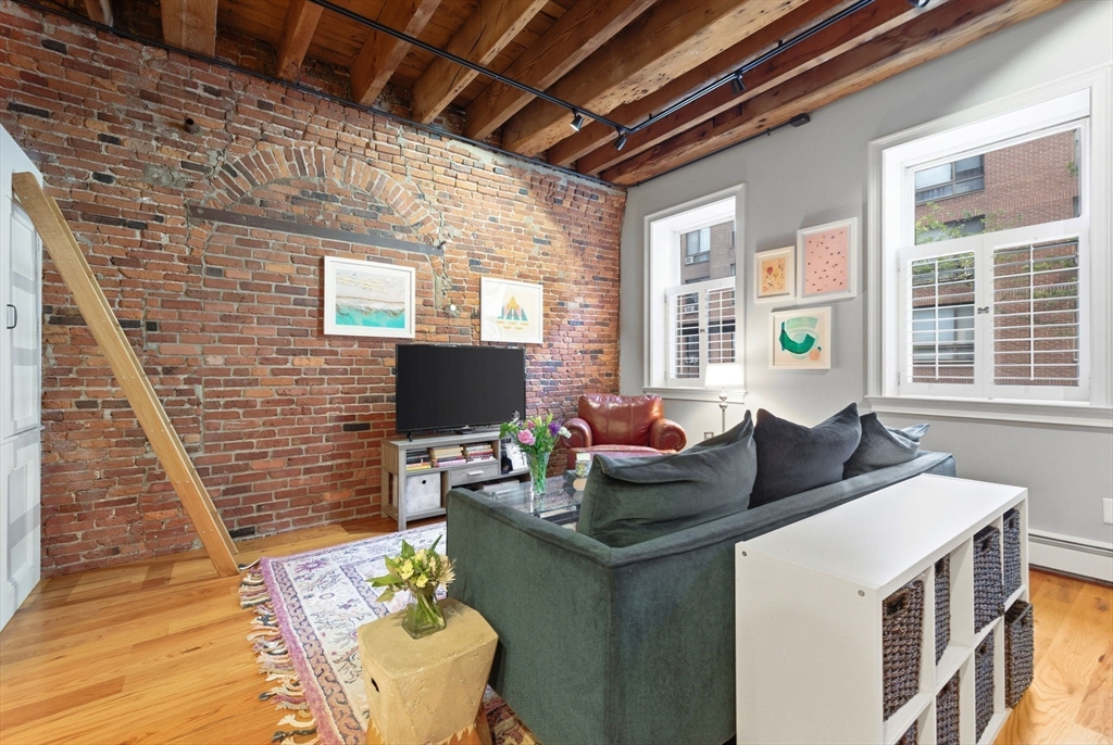 122 Fulton St # 5