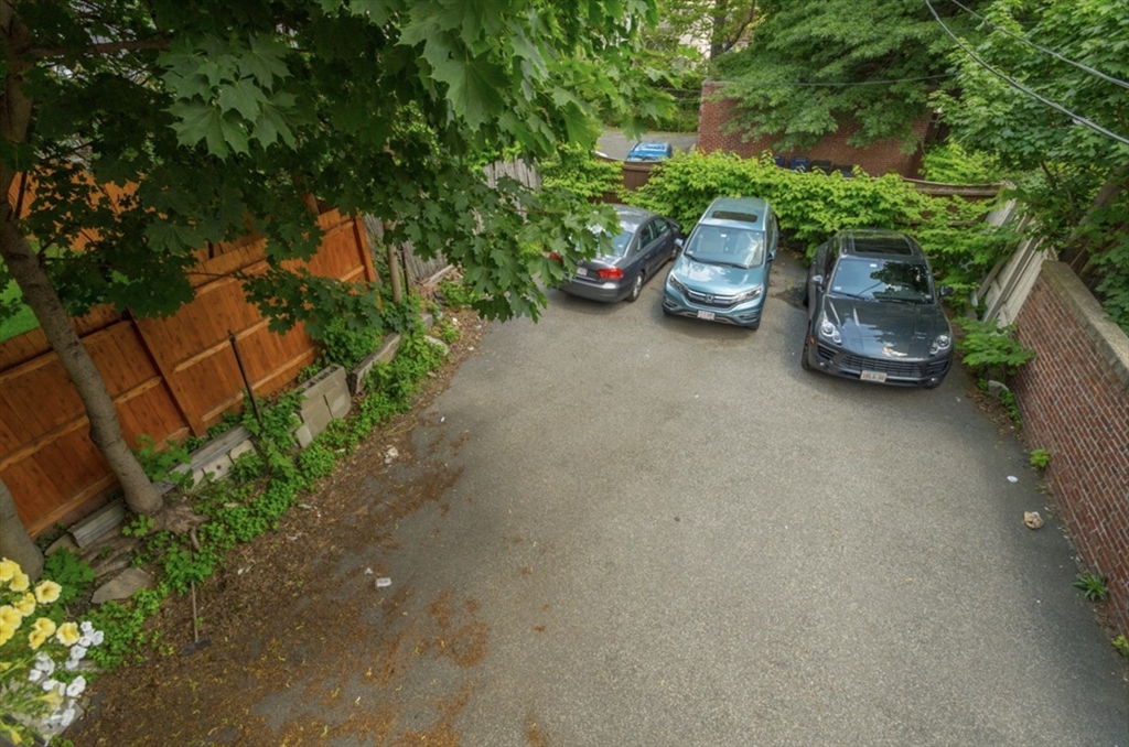 138 I St # 2