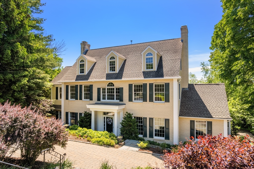 99 Huntington Rd