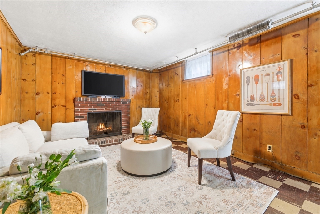 231 Moss Hill Rd