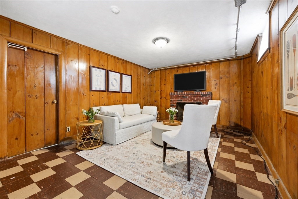 231 Moss Hill Rd