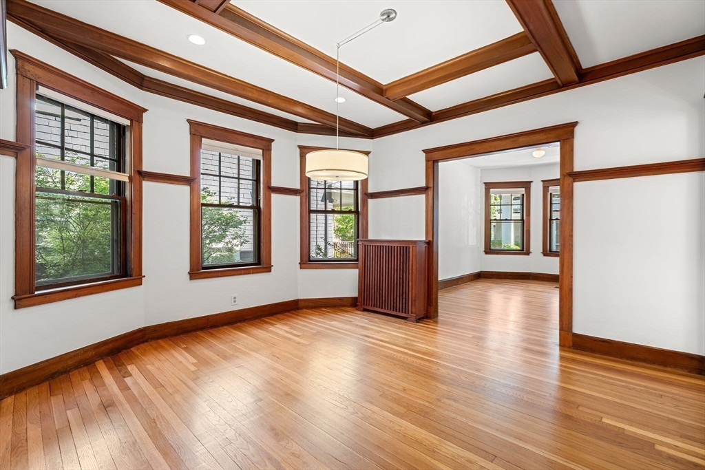 21 Kingsboro Park # 1