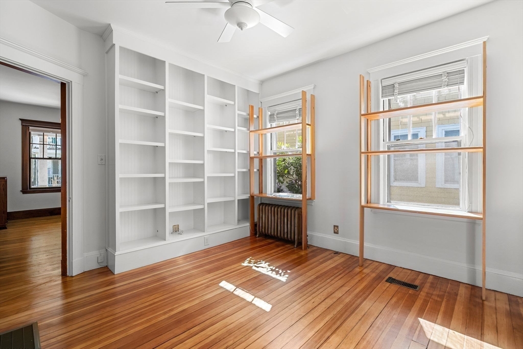 21 Kingsboro Park # 1