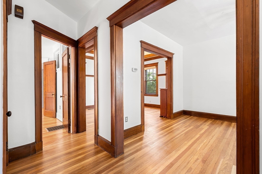21 Kingsboro Park # 1