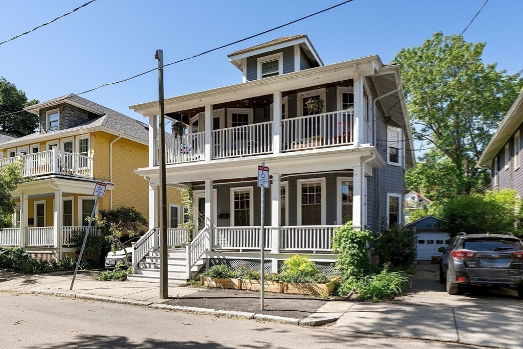 21 Kingsboro Park # 1