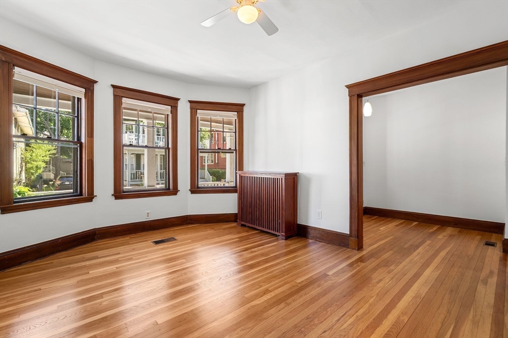 21 Kingsboro Park # 1