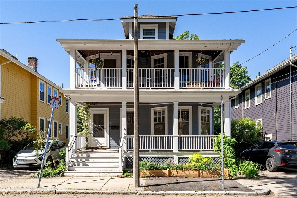 21 Kingsboro Park # 1